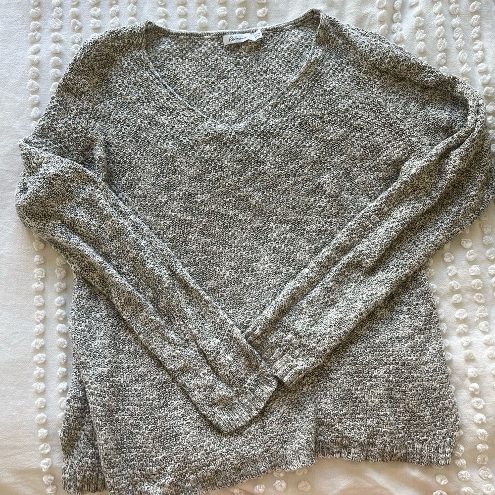 Reitmans Charcoal V-Neck Sweater Thick Knit